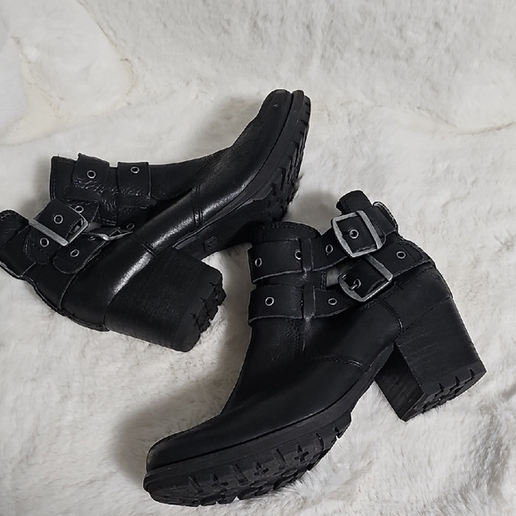 Caterpillar Women's Tora Black Ankle Boots with Buckle Detail - Picture 10 of 12